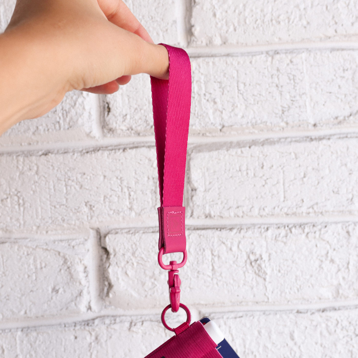 Wrist Lanyard - Magenta - Thread®